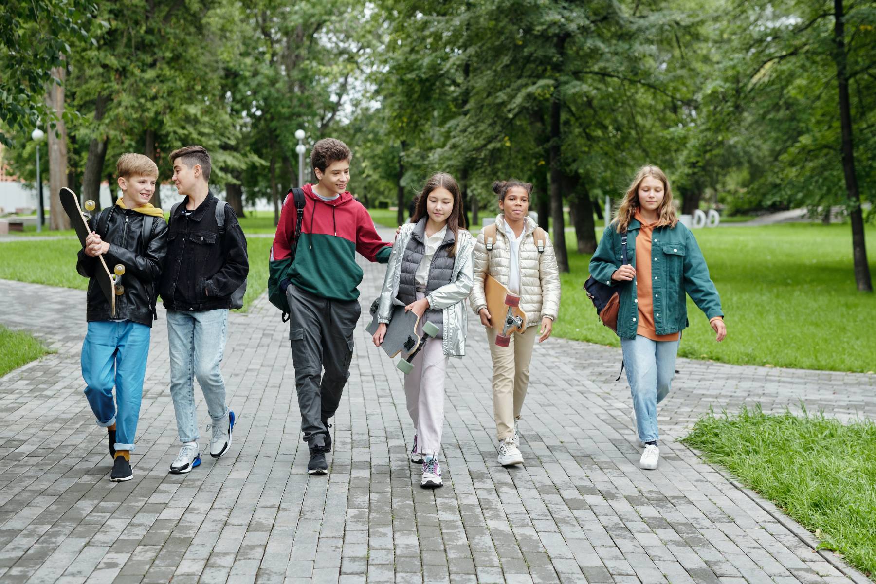 Teenagers (13-20) Teenagers (13-20)